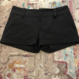 Alice&Olivia Cady Cuff short